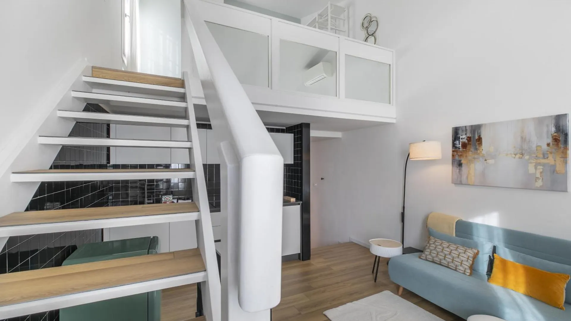 Ines & Dados Central Luxury Loft In Padua Daire